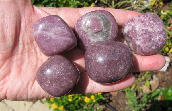 Đá lepidolite là gì? Bạn đã biết gì về đá lepidolite? 4
