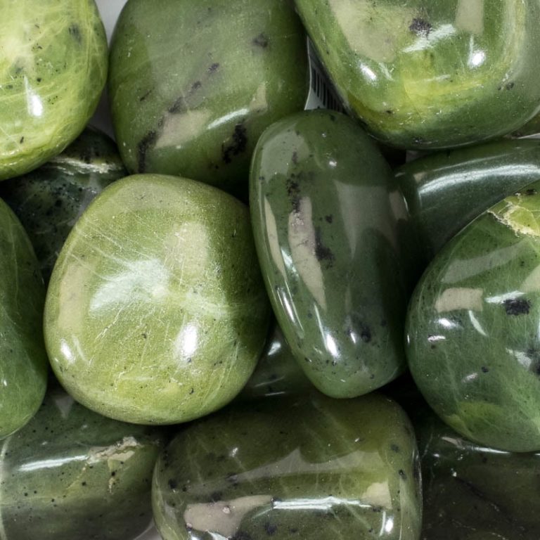 Ngọc Bích nephrite Jade là gì? 5 sai lầm cần tránh khi đeo