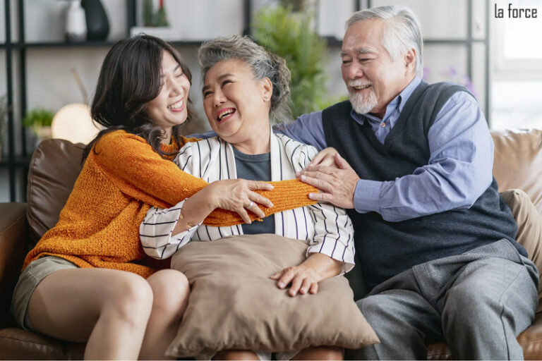Tặng quà kỷ niệm ngày cưới cho bố mẹ và cách tổ chức buổi kỷ niệm đáng nhớ