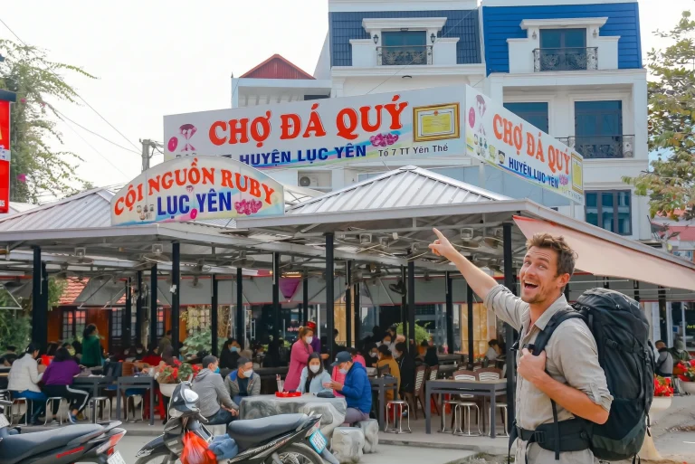 Kinh nghiệm du lịch trải nghiệm chợ đá quý Lục Yên từ A-Z
